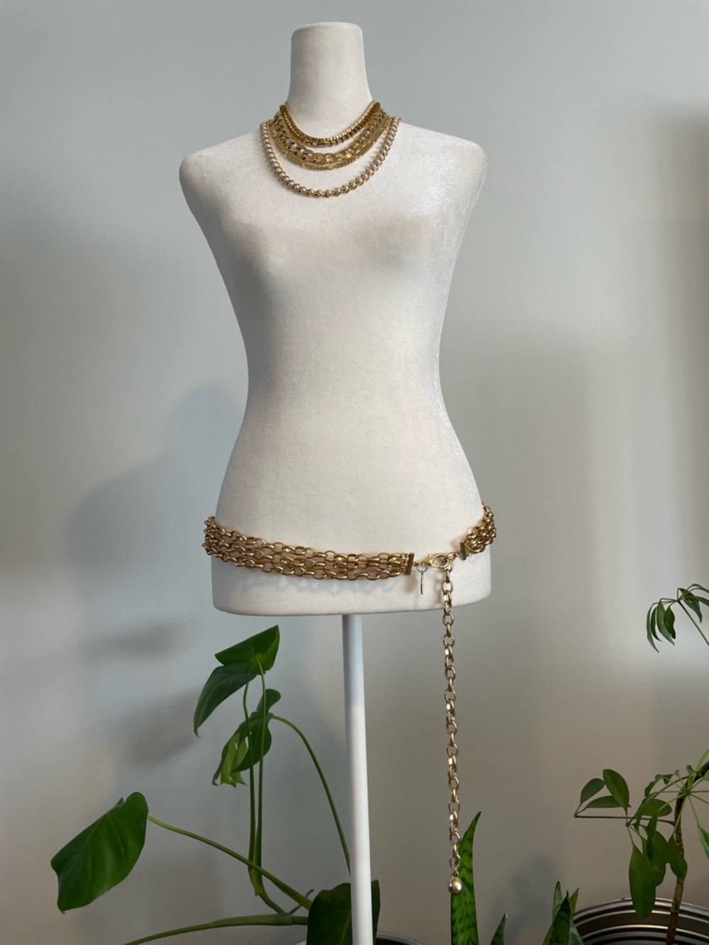 Vintage 80s/90s Cara Couture N.Y. gold tone chunky triple chain link belt